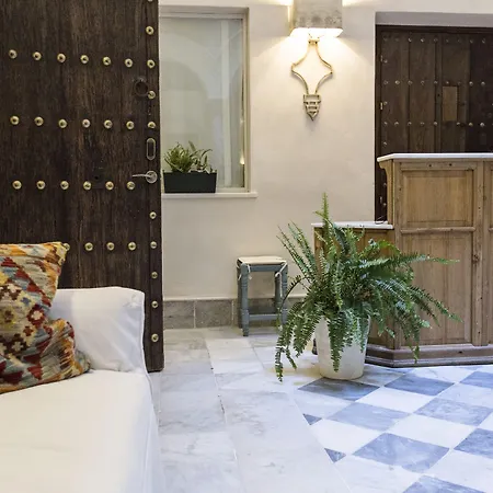 Casa De Cuatro Torres 2*