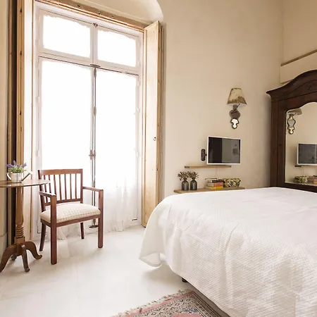 Casa De Cuatro Torres 2*