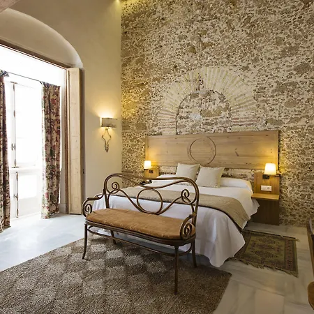 Casa De Cuatro Torres 2*