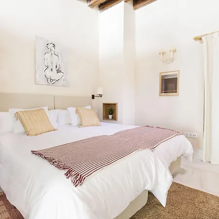 Casa De Cuatro Torres 2*