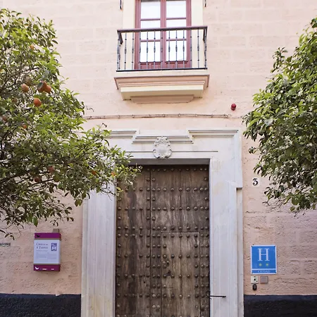 מלון Casa De Cuatro Torres 2*