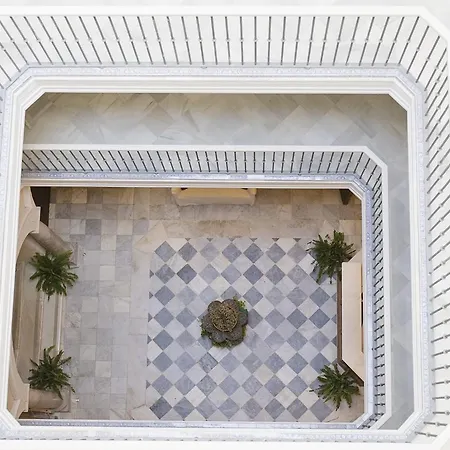 Casa De Cuatro Torres 2* קדיז