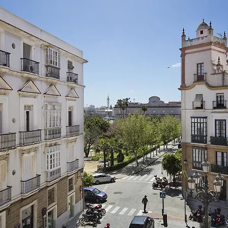 Casa De Cuatro Torres 카디스