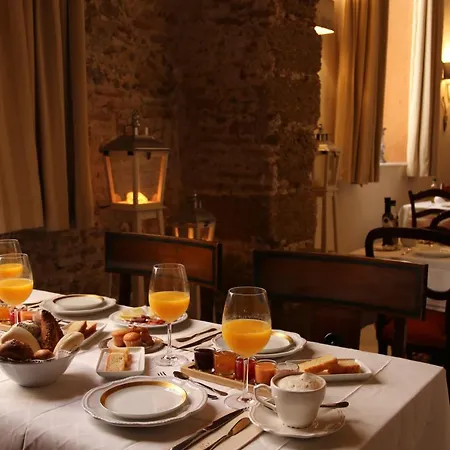 Casa De Cuatro Torres 호텔 2*