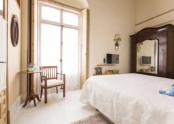 Casa De Cuatro Torres 2*