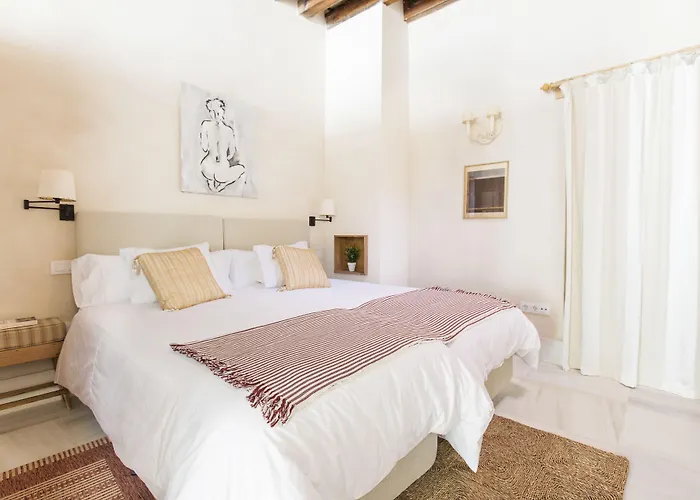 Casa De Cuatro Torres 2*