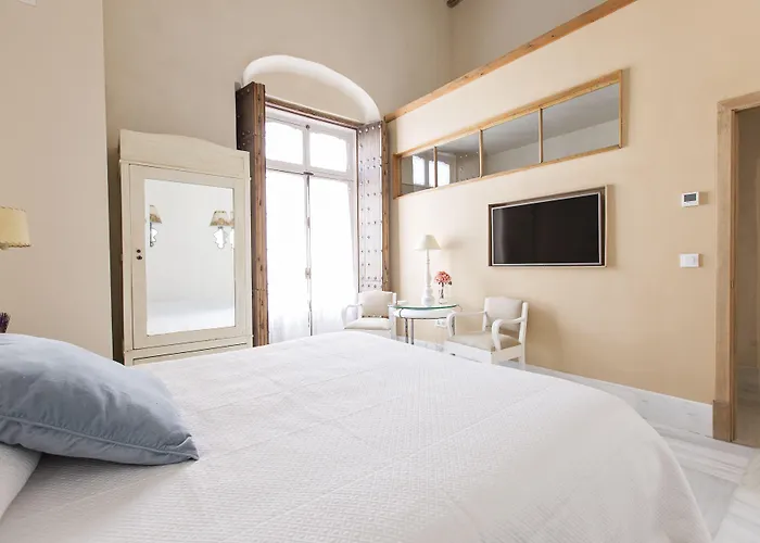 Casa De Cuatro Torres 2*