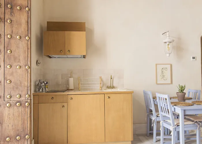 Casa De Cuatro Torres 2* 加的斯