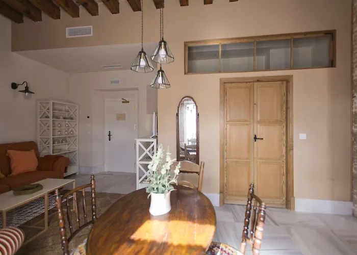 Casa De Cuatro Torres 2* 加的斯