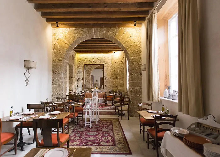 Casa De Cuatro Torres 2*