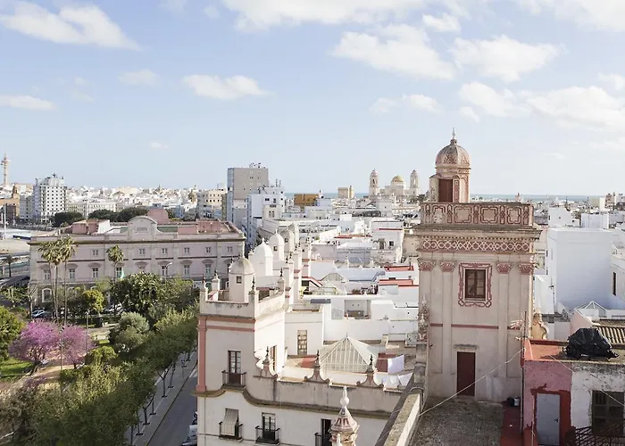 Casa De Cuatro Torres 2* 加的斯