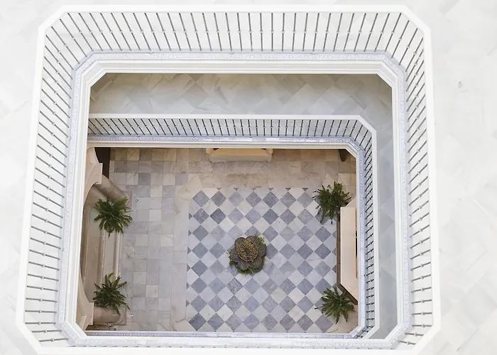 Casa De Cuatro Torres 2* 加的斯