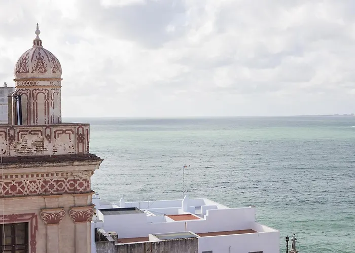 Casa De Cuatro Torres 加的斯