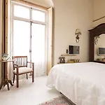 Casa De Cuatro Torres 2*